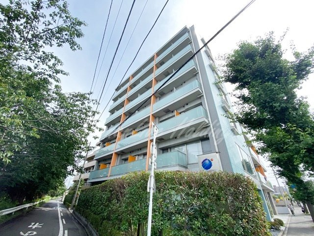 藤沢市湘南台４丁目の賃貸マンションの外観|鉄筋コンクリートマンションで防音面も安心♪