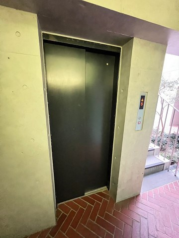 ラヴィリッシュ武庫之荘の外観