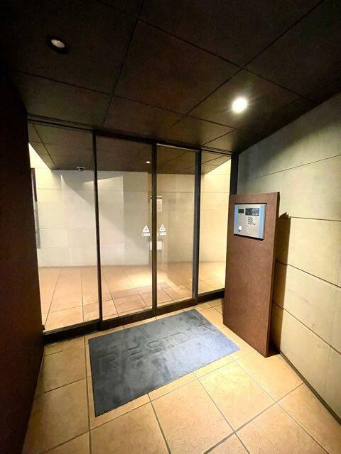 レジディア三軒茶屋のエントランス