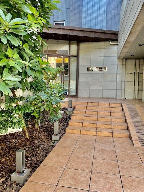 レジディア三軒茶屋のエントランス