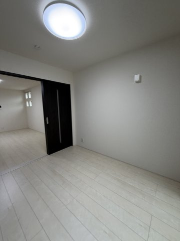 フジパレス須磨鷹取Ⅴ番館の居間・リビング