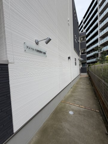 フジパレス須磨鷹取Ⅴ番館のエントランス