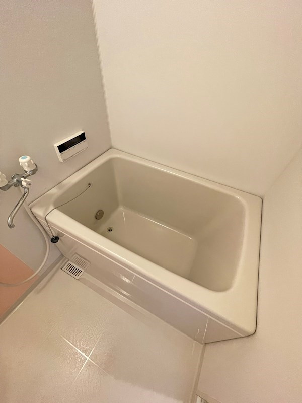 クレセント西代の浴室
