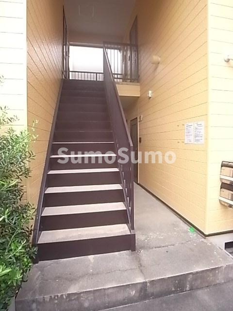 シーサイド月見山のエントランス|毎日通るエントランスはこのようになっています