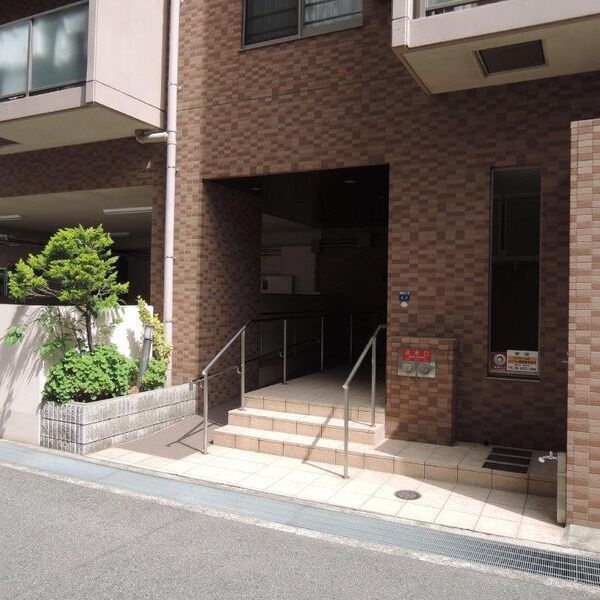 モアライフ魚崎のエントランス