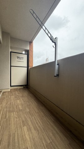 プラージュ大橋の駐車場