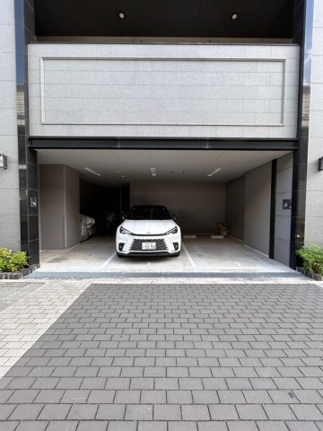 レオンコンフォート神戸ハーバーウエストの駐車場