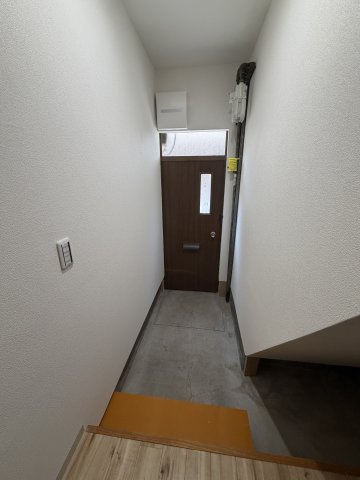二葉ハイツの玄関