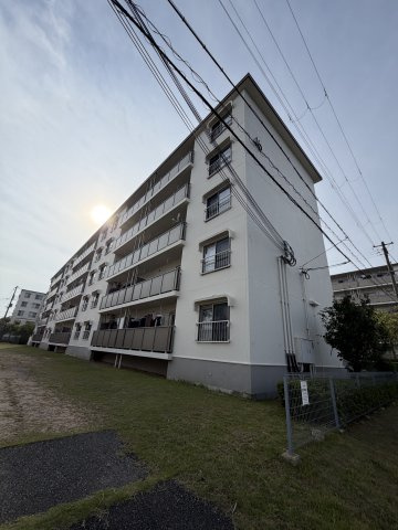 高倉台10団地46号棟の外観