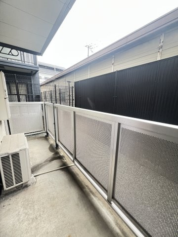 レオパレスル コントワールⅥのバルコニー