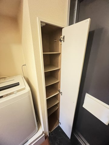 レオパレスル コントワールⅥの収納