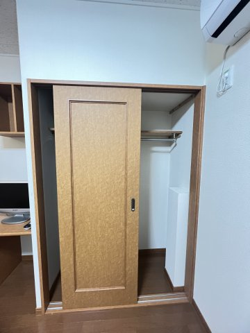 レオパレスル コントワールⅥの収納