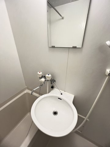 レオパレスクレスト御影の洗面所