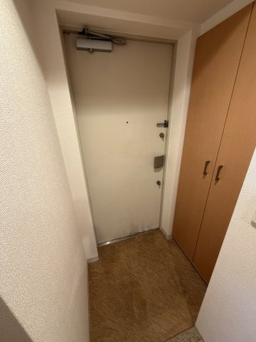 エステムプラザ神戸水木通グランクロスの玄関
