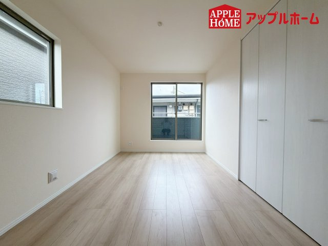 さいたま市桜区栄和第１期 全4棟の洋室|居室は全室収納あり！たっぷりある収納活用でお部屋もキレイを保てます♪