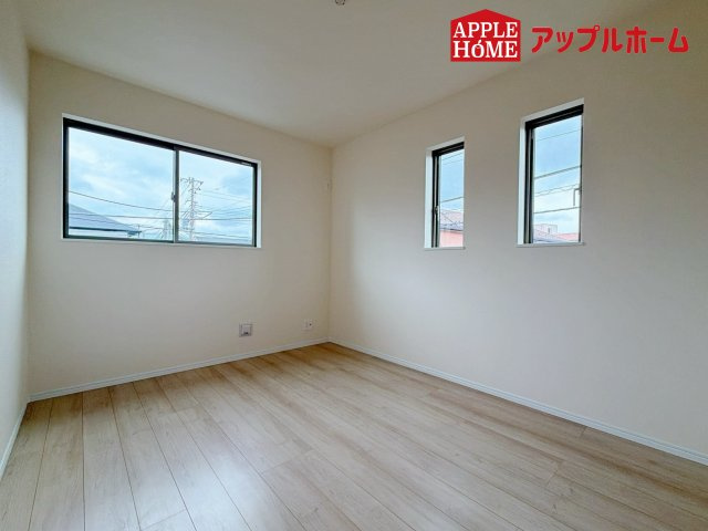 さいたま市桜区栄和第１期 全4棟の洋室|居室は全室収納あり！たっぷりある収納活用でお部屋もキレイを保てます♪
