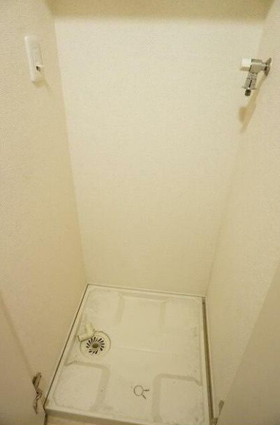 ジェイフラッツ初台のロビー|■室内洗濯機置き場