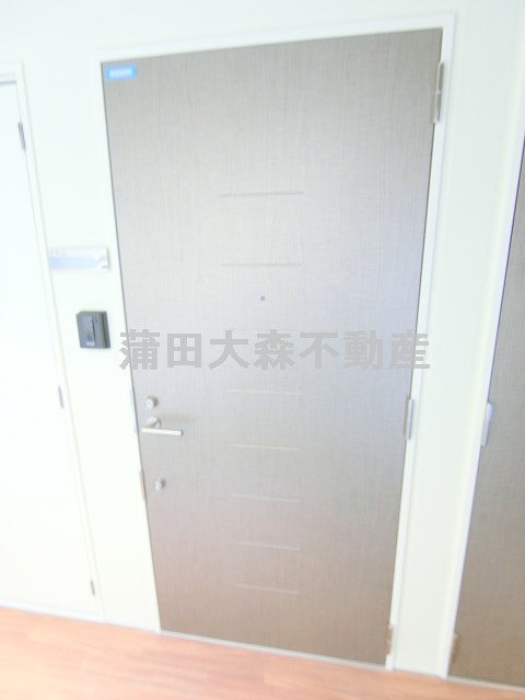 小鳩プレイスの玄関