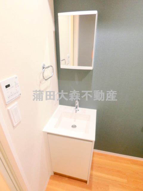 小鳩プレイスの洗面所|独立洗面台