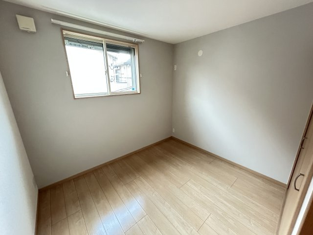 宝生町貸家の寝室