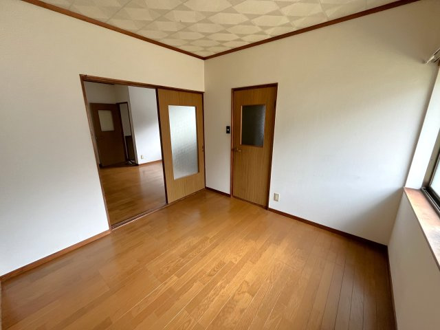 茨木貸アパートの洋室
