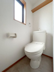 【トイレ】 | ピュア箱崎東七番館 | 落ち着いた色調のトイレです※写真は類似です