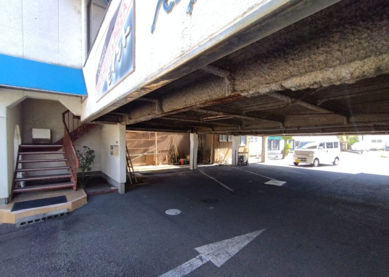 売中古戸建　富士市鈴川町の駐車場