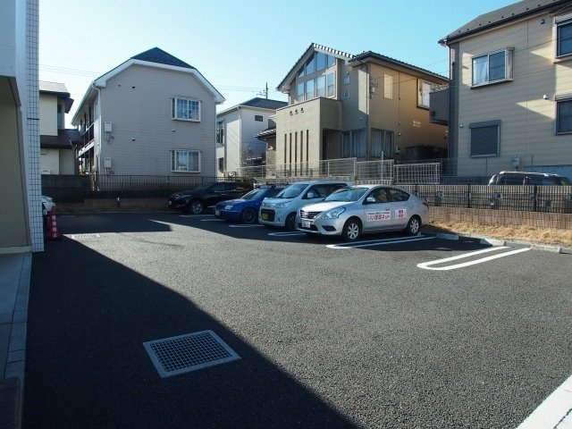 バーミィ　ブリーズの駐車場