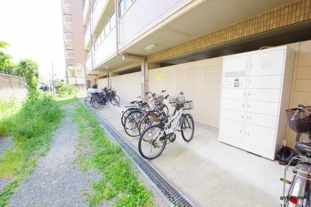 メゾンドゥミヤビ　仲介手数料無料の駐車場