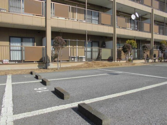 アイランド翼Ｂの駐車場|駐車スペースもあります