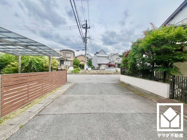 伏見区久我御旅町の前面道路含む現地写真