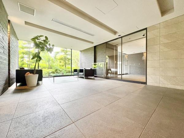 ル・サンク守口のロビー|■物件内覧・資金計画相談・住宅ローン相談、リフォーム相談、お問合せ受付中■
※当日・翌日のご内覧、ご相談はお電話でのお問合せがスムーズです！