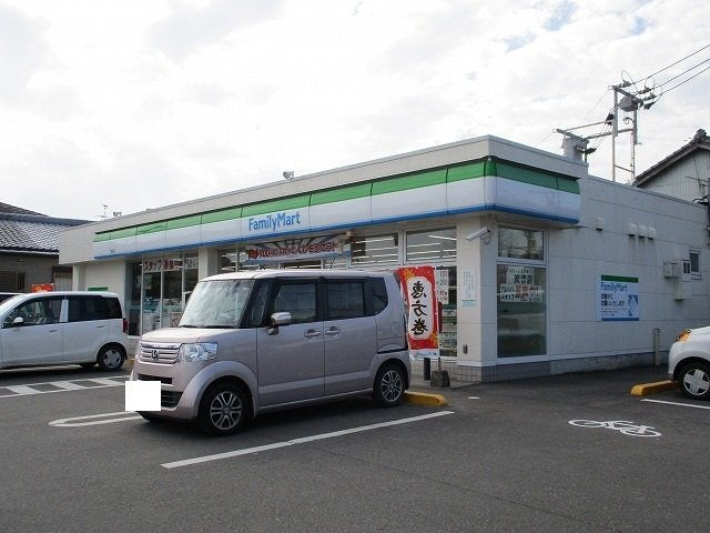 フロレゾンの周辺|ファミリーマート祝吉店まで550m