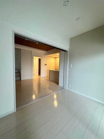 MODERN ASPIRATION平尾駅前の洋室