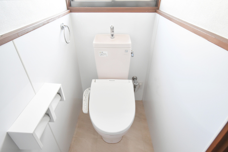 上津町戸建のトイレ|コンパクトで使いやすいトイレです