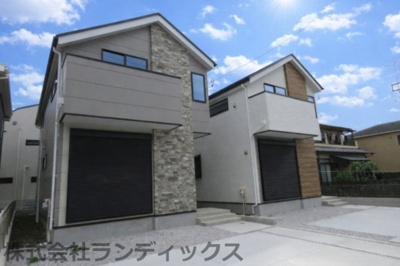【外観】 | 昭島市緑町５丁目新築　１号棟 | カースペース２台分あり　建物完成済み