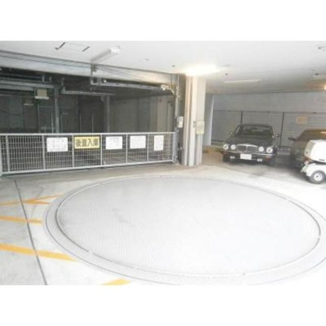 パークアクシス本郷の杜の駐車場