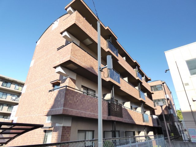 ニューバーリヤ学院坂の外観