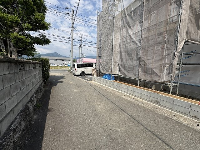 【その他】 | 糟屋郡宇美町大字井野5期　1号棟（全3棟）【仲介手数料無料・0円】 | 現地写真。前面道路です。