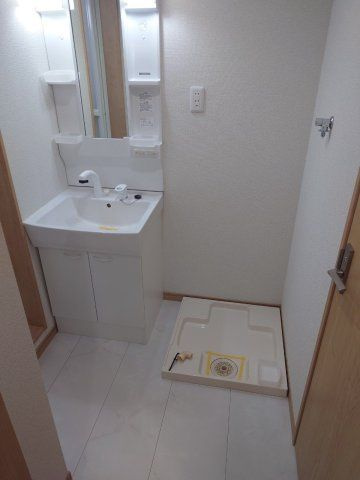 ウエストガーデン六町の洗面所