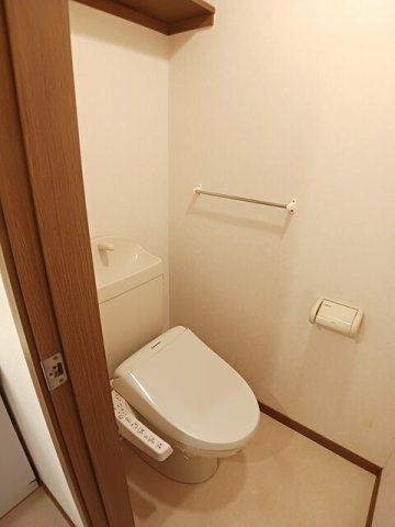 サンブリーゼ東山　Ａのトイレ