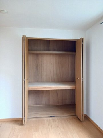 サンブリーゼ東山　Ａの収納