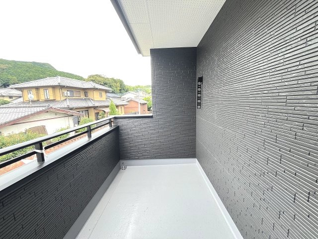 【バルコニー】 | 糟屋郡宇美町井野5期　2号棟（全3棟）【仲介手数料無料・0円】 | 施工例。施工例は完成時と異なる場合があります。