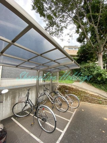 横浜市戸塚区矢部町のアパートのその他共用部分|敷地内駐輪場♪