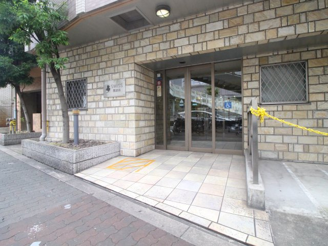 SWISS難波南のエントランス