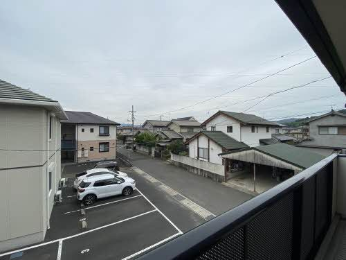 ディアス山手 Ｃ棟の駐車場