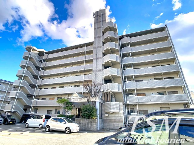 ヴィルヌーブエストの外観|エレベーター付のマンション