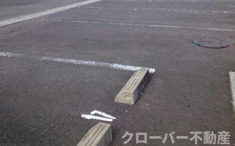 ラ・ペジーブルの駐車場