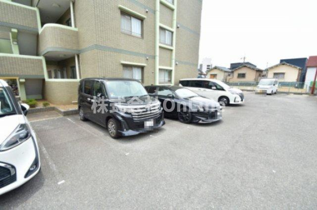 【駐車場】 | ヴェルデュール石切