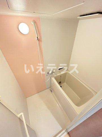 クレセント西代の浴室